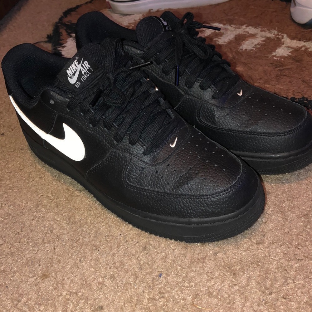 Air Force 1 low black and white